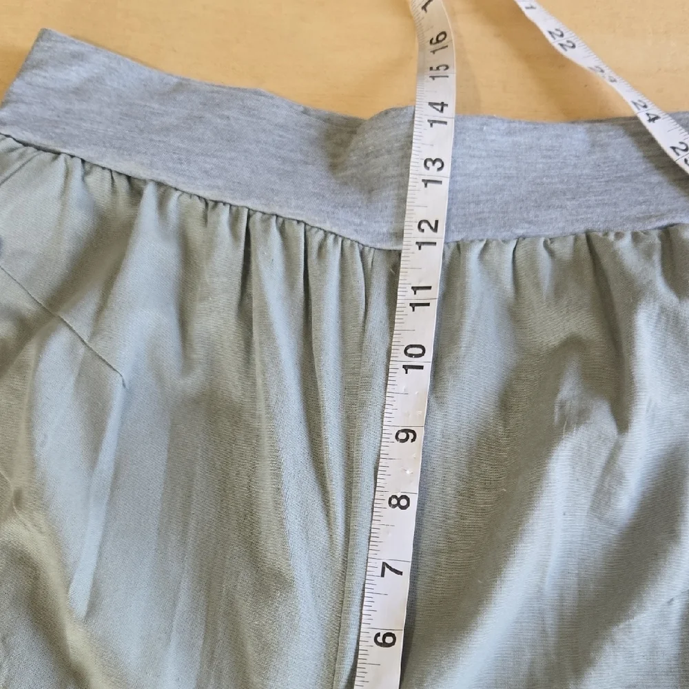 PA17 Capris Pants Light Sage with Button Accents Elastic Waist Pockets Pull On - Picture 7 of 11